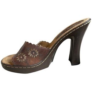 Vintage 90s/Y2K Neutral Heels